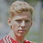 https://img.833zhiboo.com.cn/img/football/player/039930ba90654f250a1e46ad9898e0c4.png