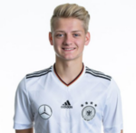 https://img.833zhiboo.com.cn/img/football/player/885db6bd0e1c1a3a3534f1c140cba769.jpg
